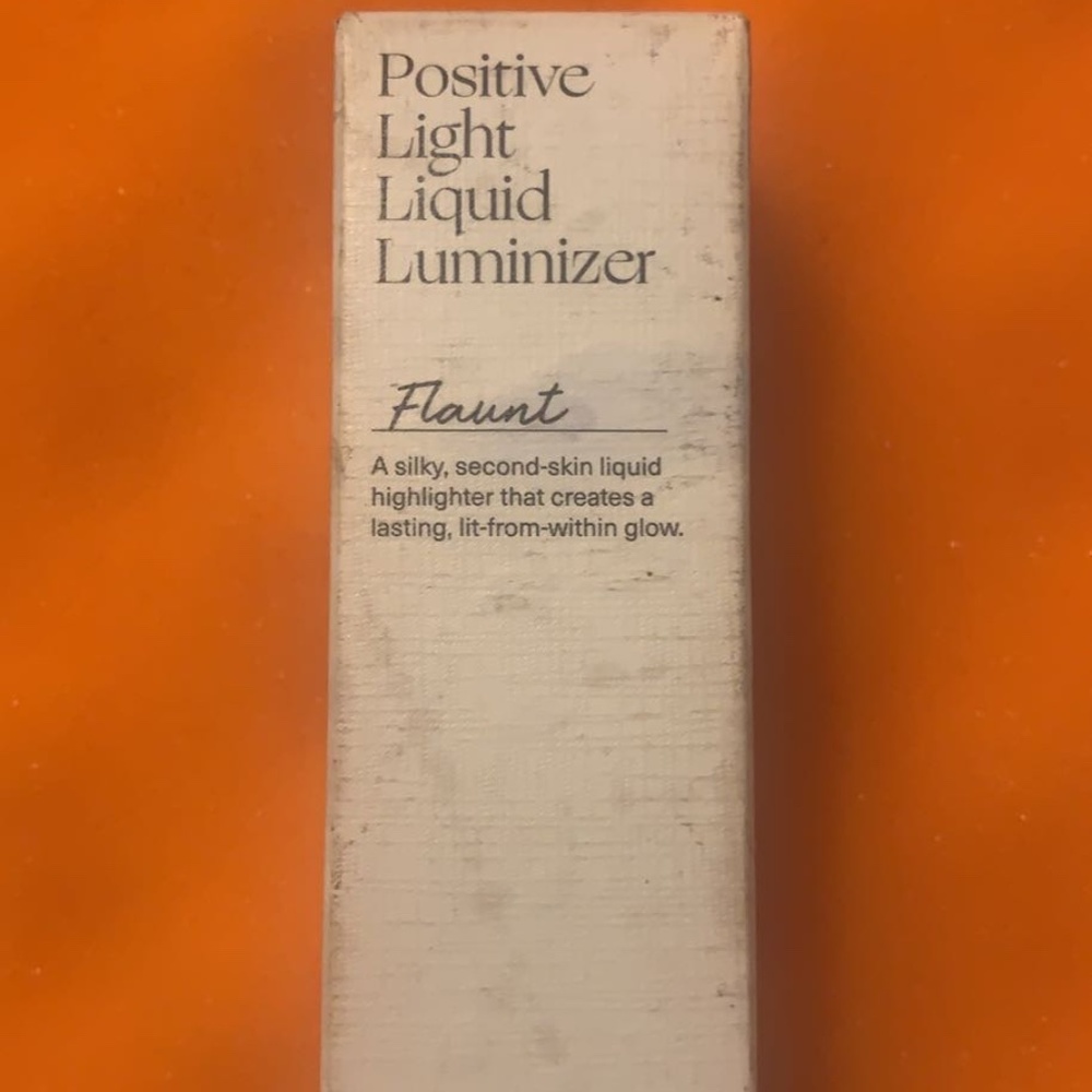 Rare Beauty liquid Highlighter